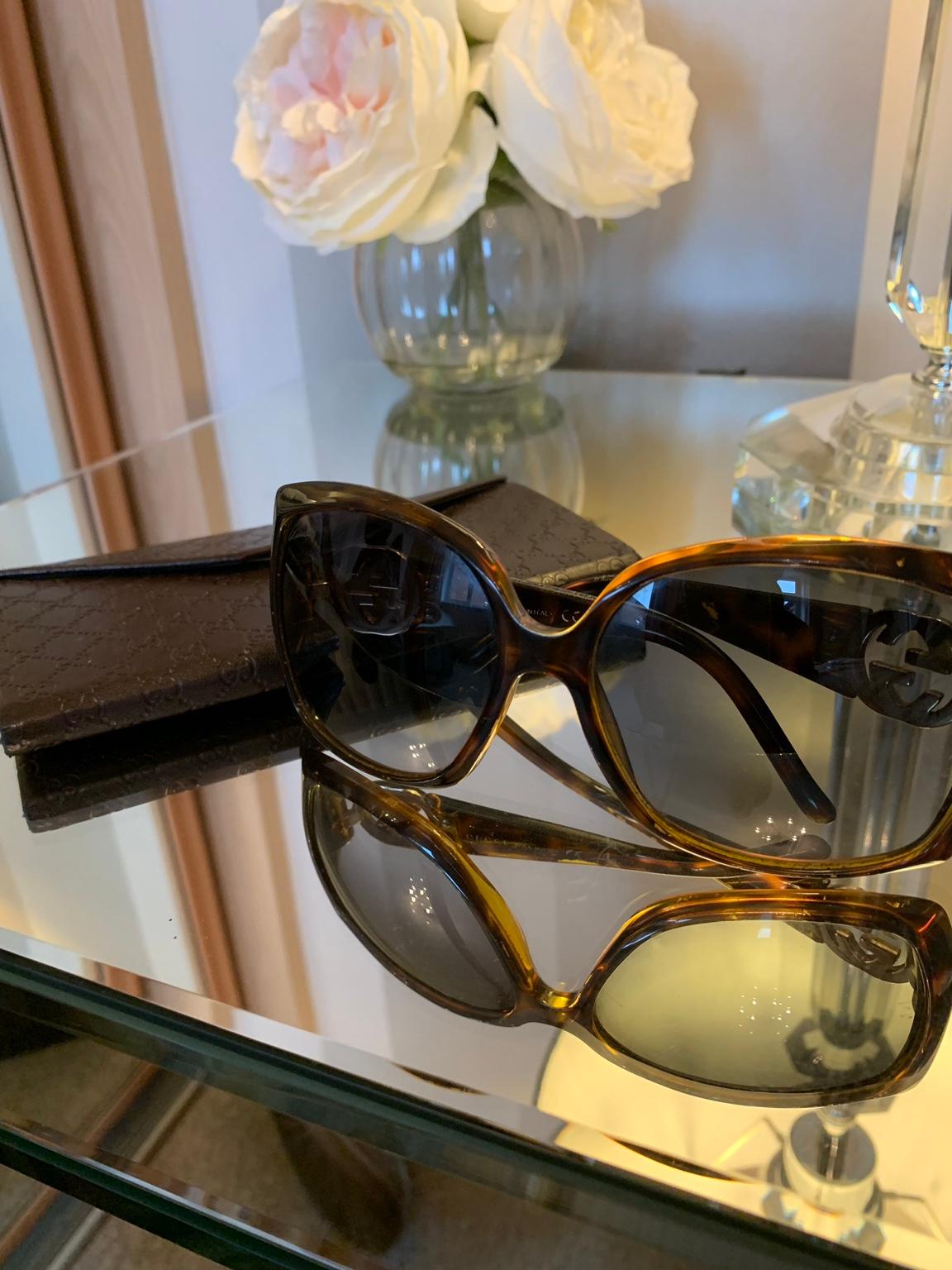 Gucci Sunglasses ladies with case in B90 Solihull für 65,00 £ zum