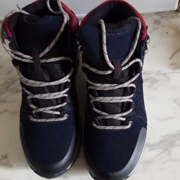 Buben-Schuhe
Blau/Grau/Rot
Gr.38
Top Zustand