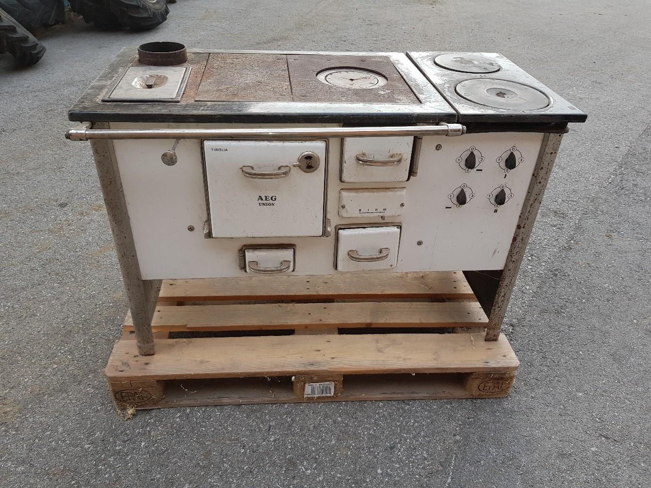 Alter Küchenherd / Ofen AEG Union Wien 3 in 6134 Vomp für 150,00 € zum