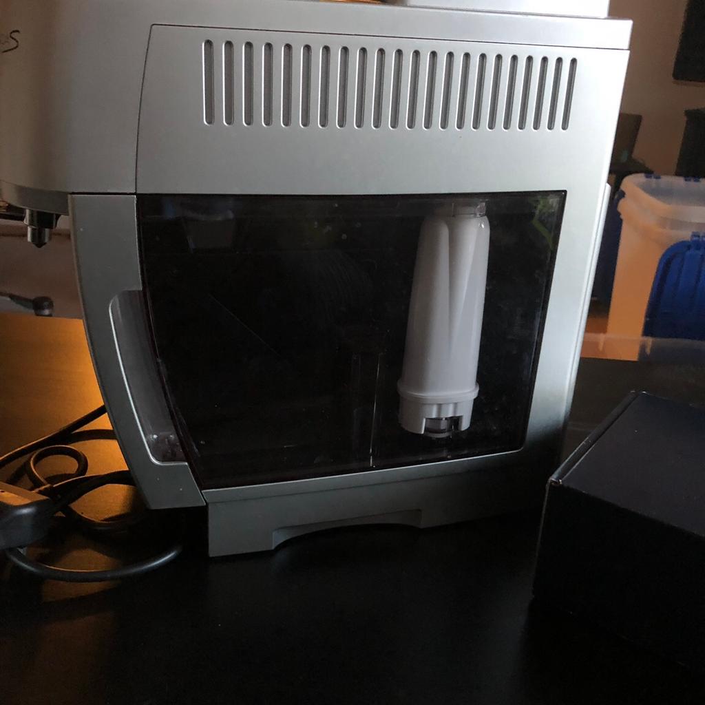 De Longhi Magnifica Coffee Machine in YO24 York for £160.00 for sale