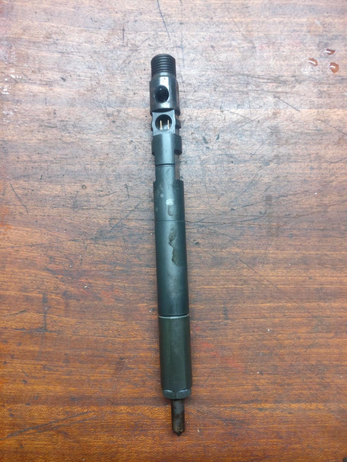 Mercedes W204 C220 CDI Delphi Fuel injectors in B12 Birmingham for £100