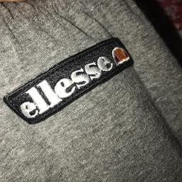 Ellesse leggings n top,only been worn a few times excellent condition
