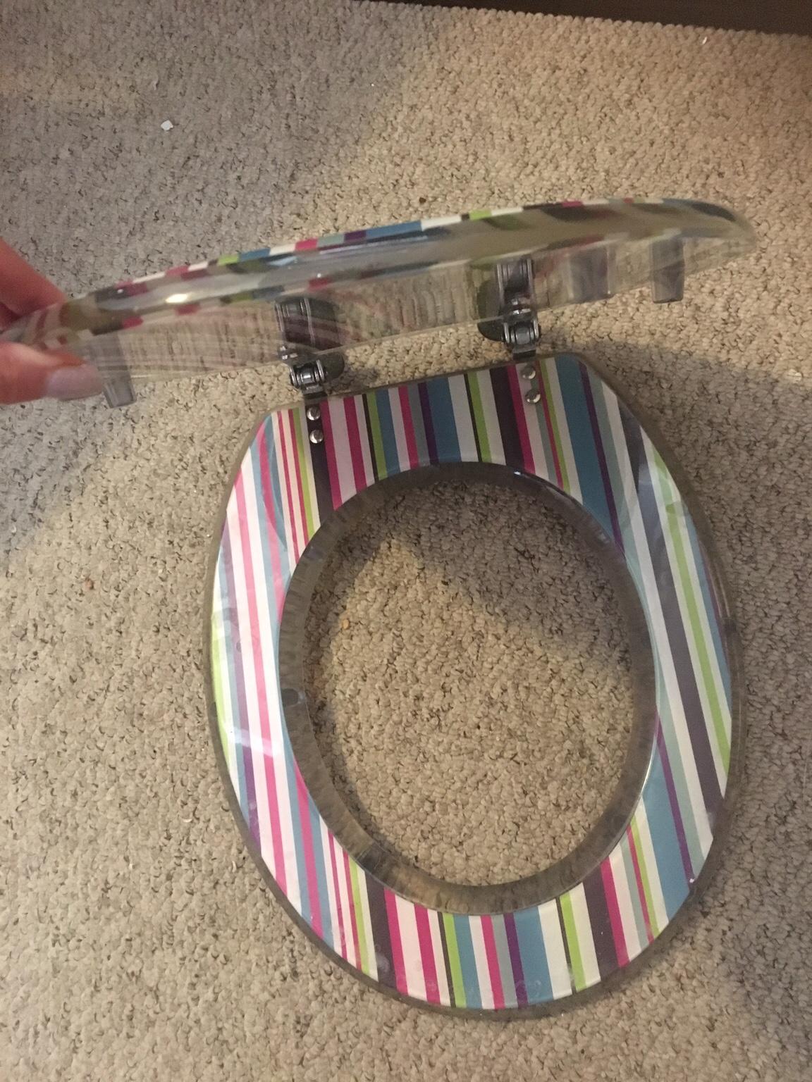 stripe toilet seat in RM16 Mary für 5,00 £ zum Verkauf Shpock DE