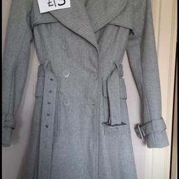Keeps you really warm excellent condition great price & lovely smart coat can post if p&p is covered thanks