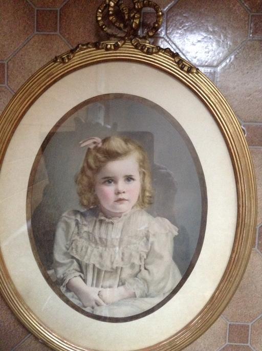 Buy & Sell Hertfordshire Welwyn Hatfield - Photos for SMALL GIRL PORTRAIT