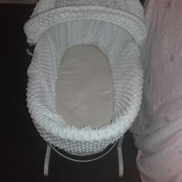 White and grey mosses basket for sale.
no longer needed just want to get rid of baby stuff.
Also have a another mosses basket same but gray but no stand!!