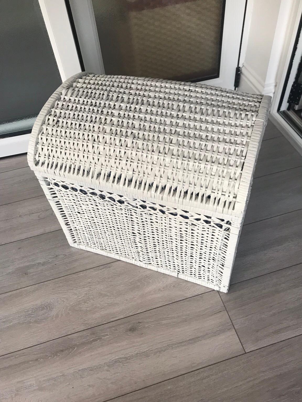 White Rattan storage chest in Peterborough für 10,00 £ zum Verkauf ...