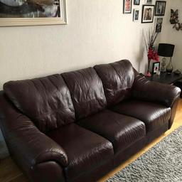 Leather sofas 3 seater and a 2 seater cost over £2000 when new Both for £150 no rips or tears no sagging in any of the seats all in good condition