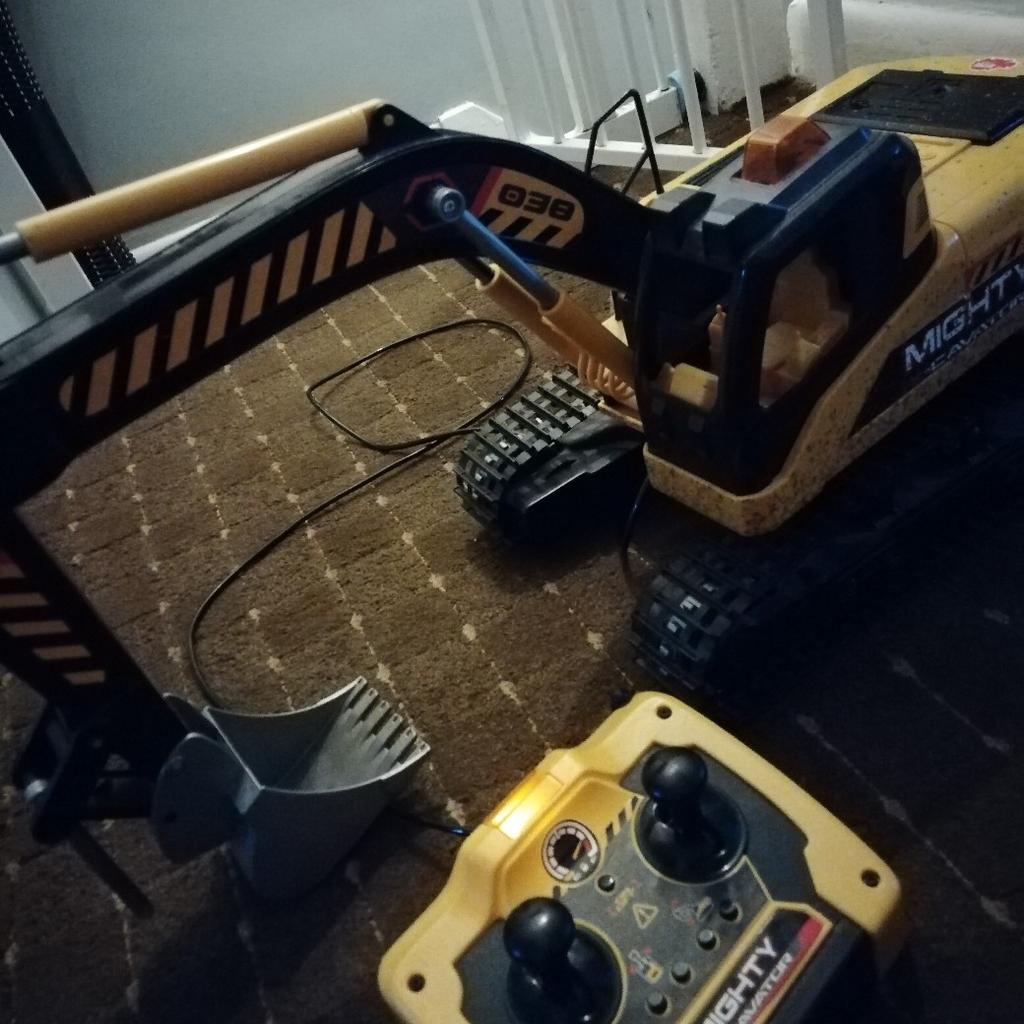 dickie remote control tractor in WS10 Sandwell für 5,00 £ zum Verkauf