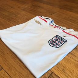 2007-2009 Vintage Umbro England football Shirt.

9/10 excellent condition

Size Medium

£17.50

#Umbro #England #Football #Retro #Vintage