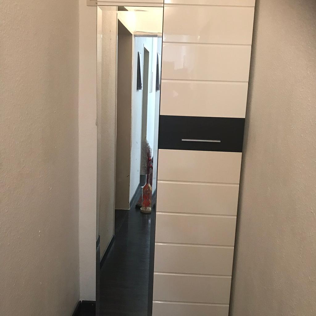 Schrank für Schuhe und Jacken in 22850 Norderstedt für 60,00 € zum Verkauf