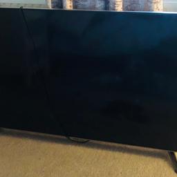 55 inch 4K 3D SMART tv 
Good working order the backlight shines through a little bit on a plain white screen but doesn’t affect viewing experience. Selling due to had to downsize for moving house. Power cable has a tiny bit of electric tape on (see picture) comes with tv remote. All in all a great tv.