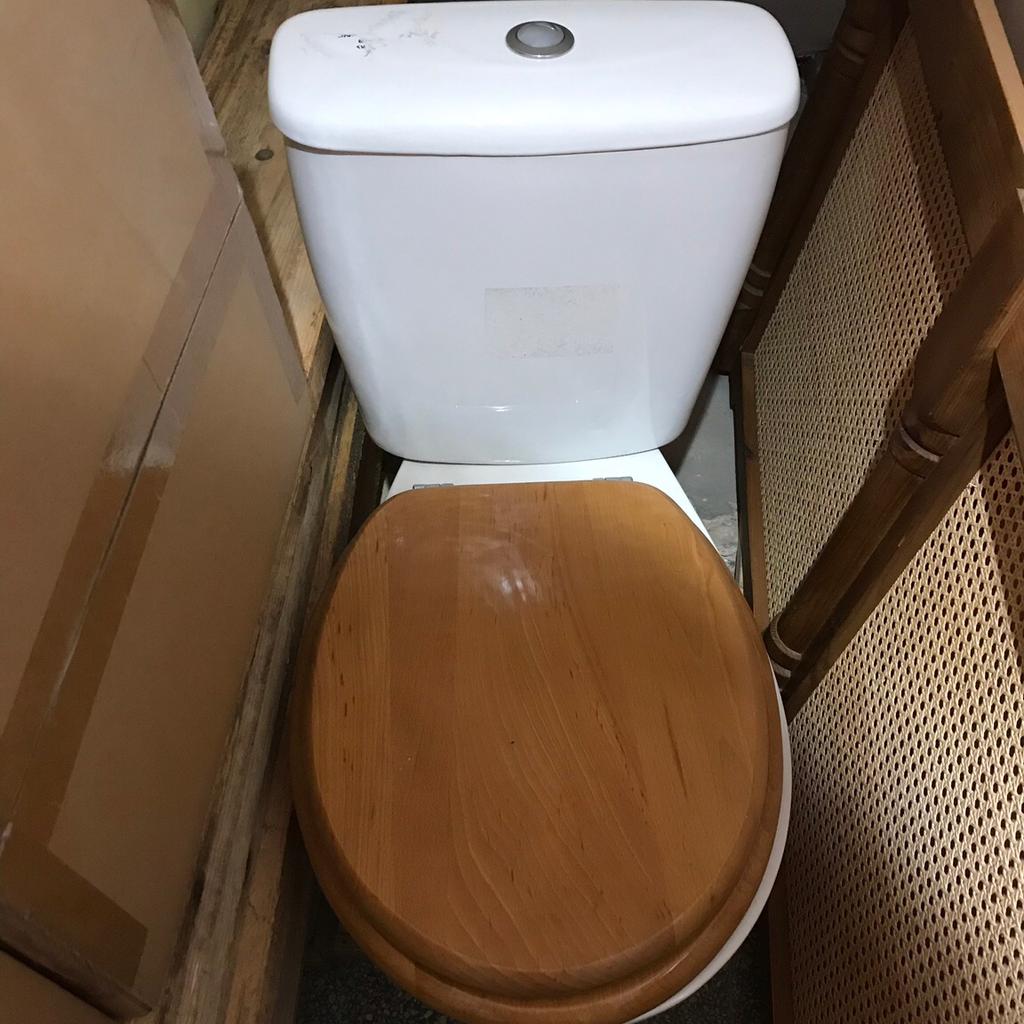 Jewson toilet and wooden seat in North West Leicestershire for £20.00