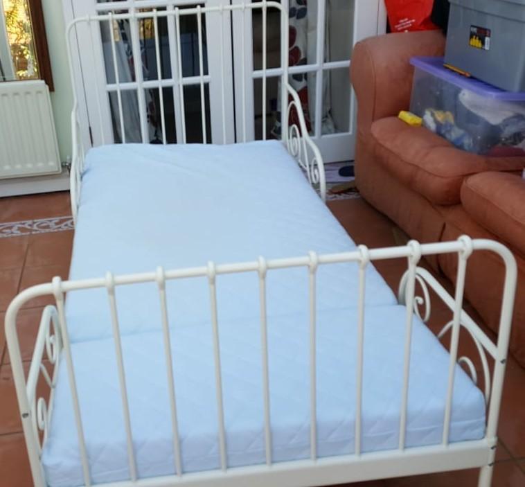 Ikea Minnen Children's adjustable bed £75 ono in South Oxfordshire für