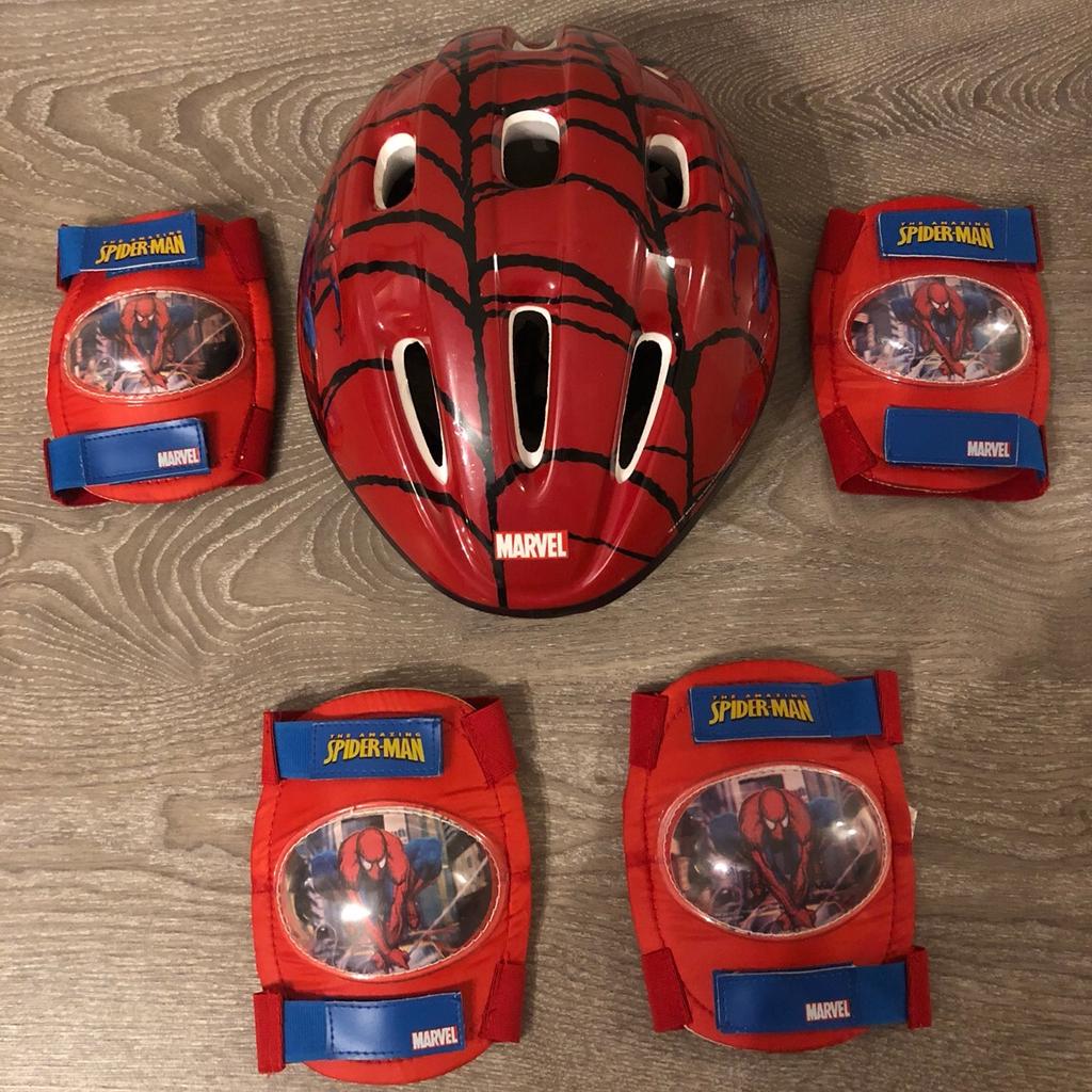 Marvel SpiderMan kids Helmet and safety pads in CR0 London for £10.00