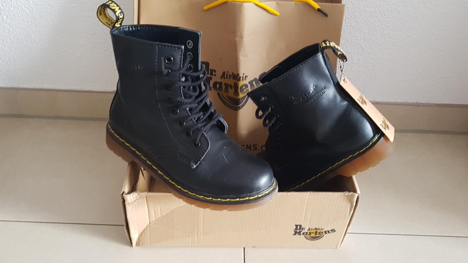 Dr martens 2025 gr 39 gebraucht