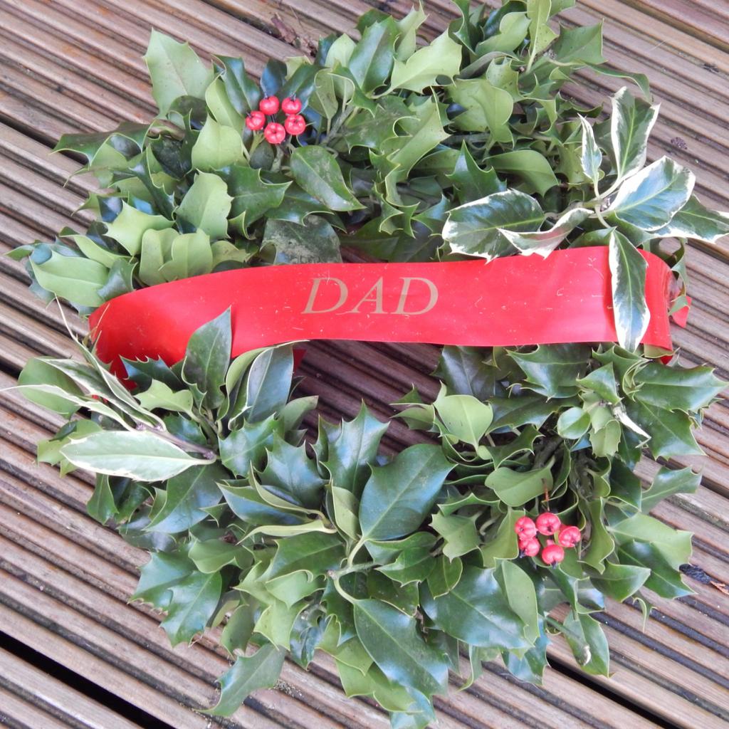 Fresh holly wreath in B14 Birmingham for £6.99 for sale Shpock