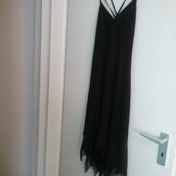 Kleid in schwarz mit Glitzer(1xgetragen)
Grösse: 38

Privatverkauf daher keine Garantie und keine Rückgabe!

Nur Abholung!