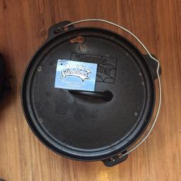 Camping pot with lid and carry case also tripod
Signs of rust.