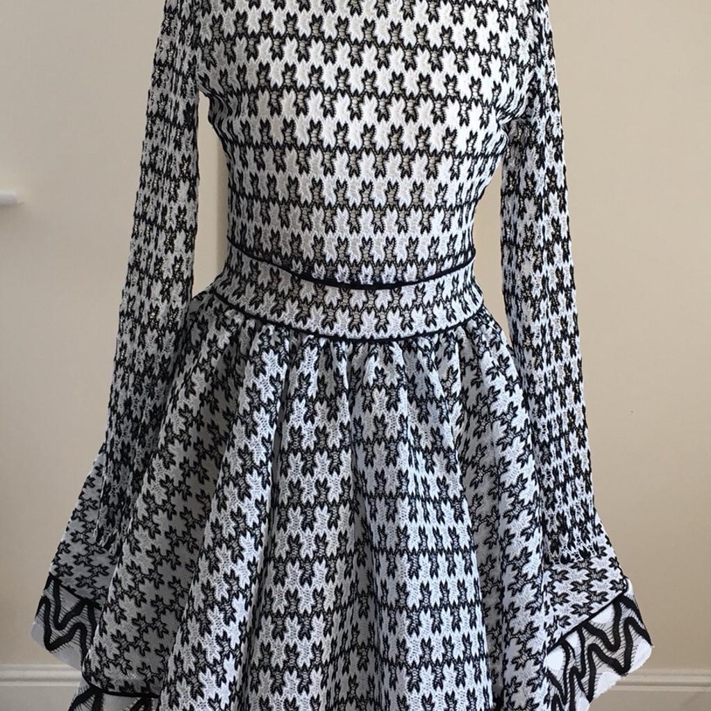 Maje Royan lace dress T2 New in B45 Bromsgrove fr 150,00  zum Verkauf |  Shpock DE