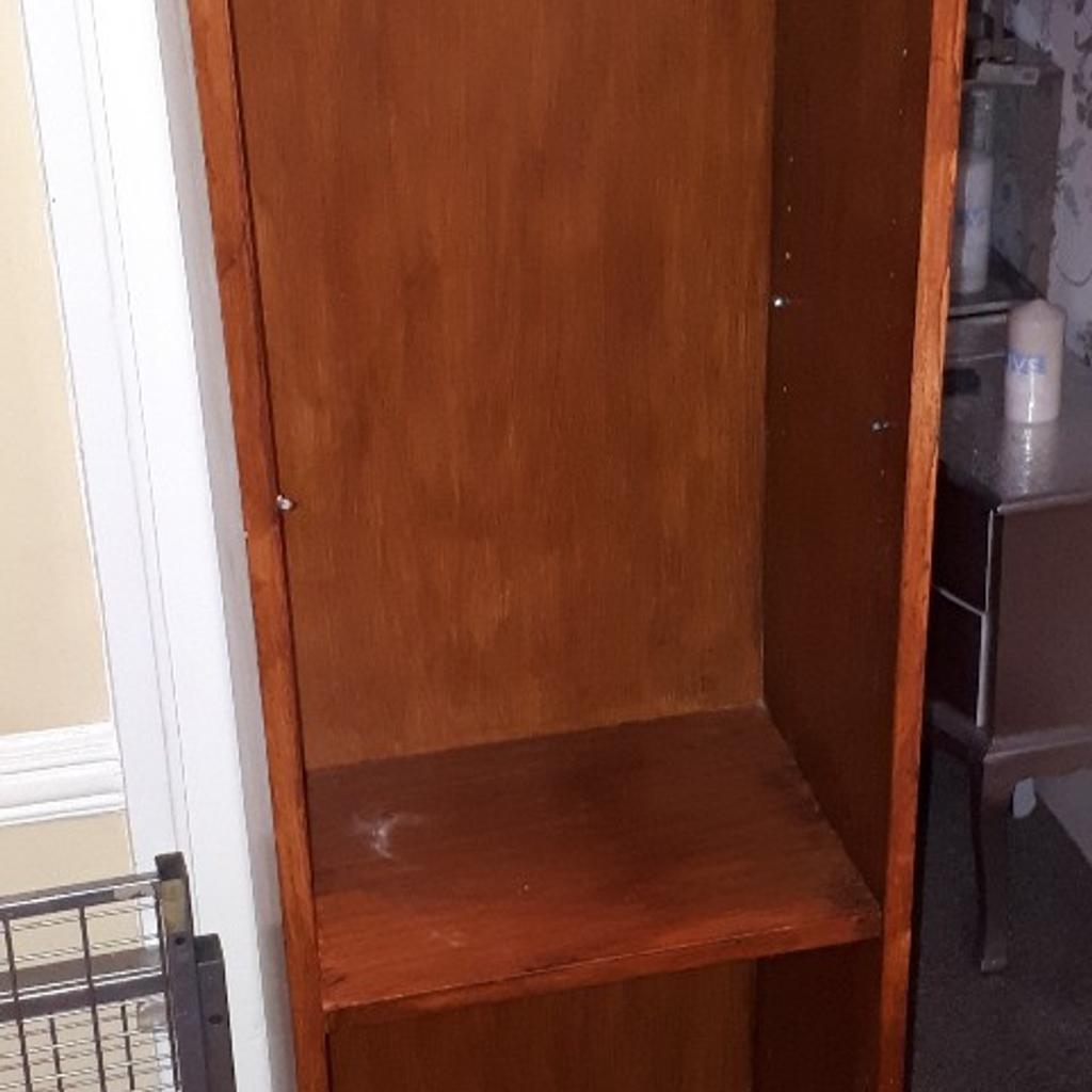 7 ft tall slim shelving unit in CH41 Wirral für £ 10,00 zum Verkauf