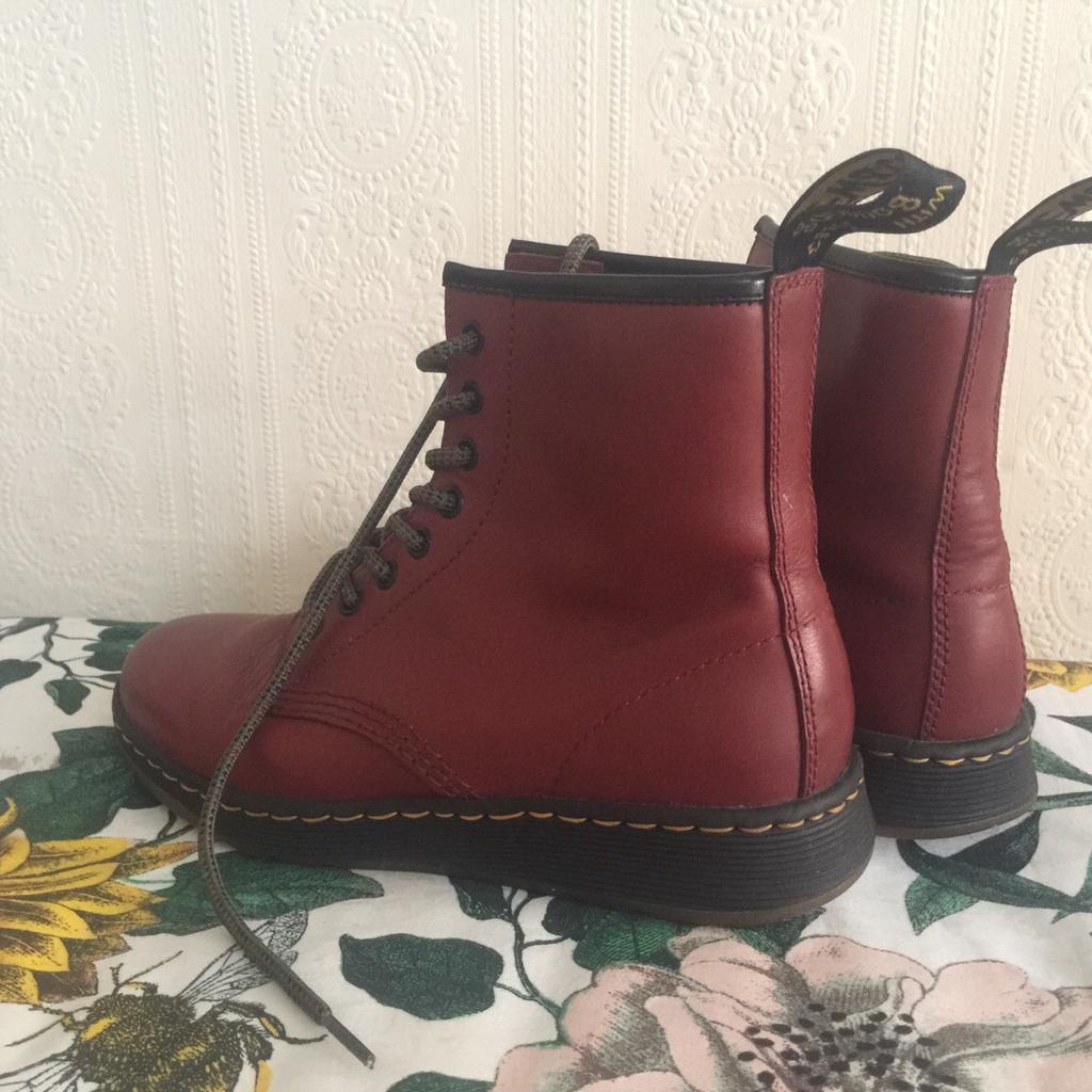 Dr martens newton outlet rot