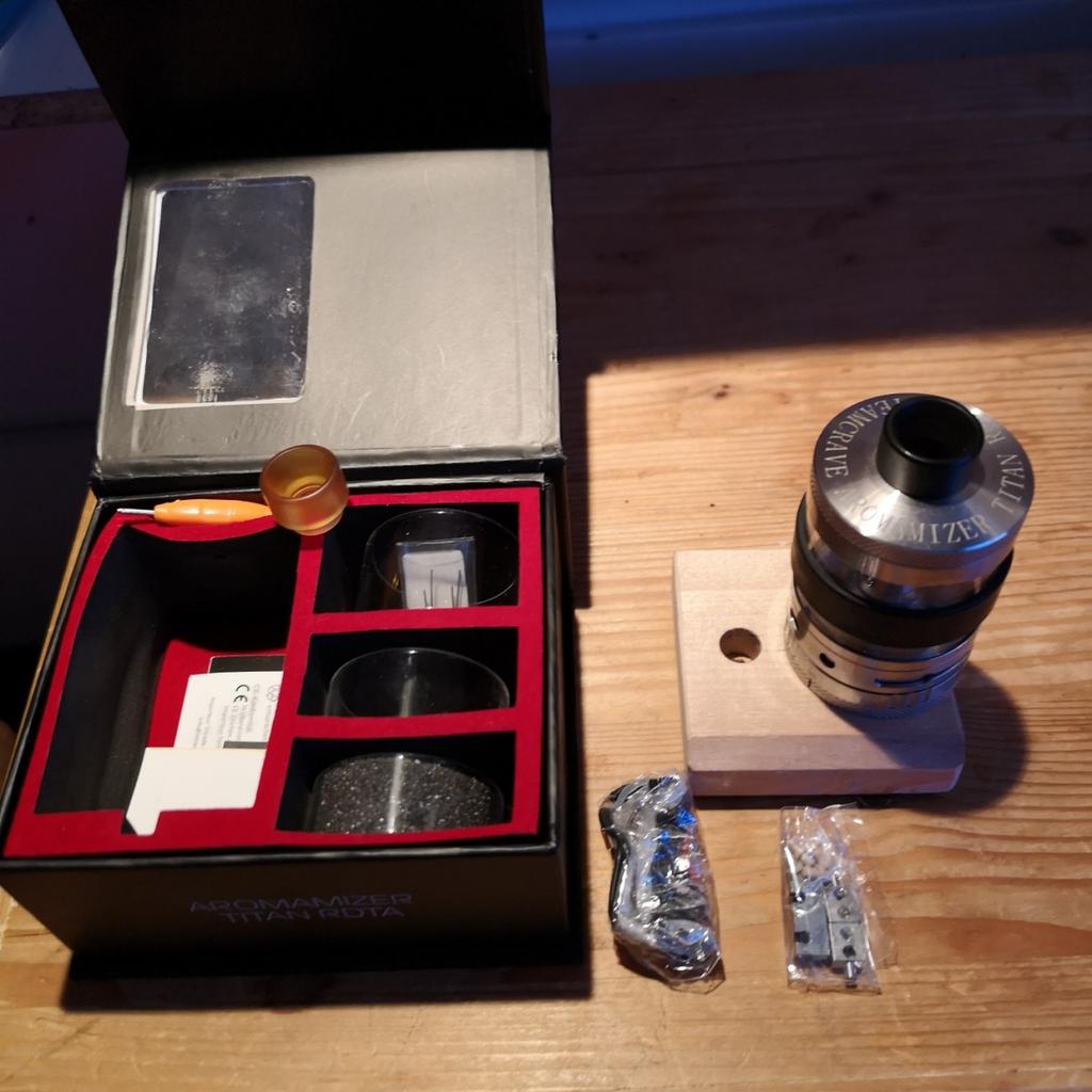 Laisimo F4 Akkuträger + Titan RDTA Verdampfer in 83620 Feldkirchen 