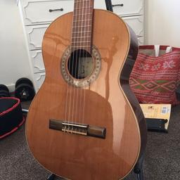 Barely used classical guitar - Antonio Carvalho Model 4c
£40 ONO
Also includes guitar stand, foot stool and beginners books if wanted!