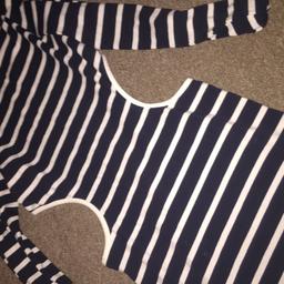 Topshop dress great condition worn twice size 6 can fit 8