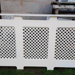lovley raditor cover in good condition  radiator covering approx  4ft 6inchs