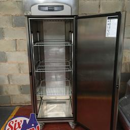 Foster Single Door Stainless Steel Chiller/ Fridge in excellent working order, complete with lockable wheels, digital temperature display and 3 adjustable shelves. This item runs on a standard UK 13 Amp plug. It has been cleaned, thoroughly tested and is ready to go. Model PREMG600H. Gas R134A. Dimensions - Length 700mm / Depth 800mm / Height 2080mm.

Any questions, please contact me on 07805 751126.

Item Number. 050
