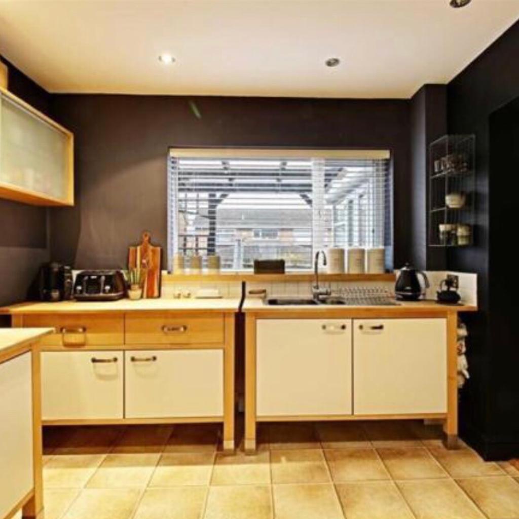 IKEA Varde Freestanding Kitchen Units in TS4 Middlesbrough for £700.00