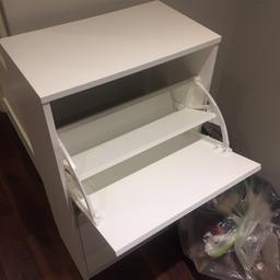 Two shoe cabinets, in good condition 
Collection only!