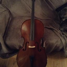 This cello is in excellent condition with no cosmetic faults.
Bow and case included.
You'd usually pay upwards of £500 for this instrument new, so this is a great deal. Open to negotiations.