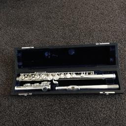Flute with case and cleaning stick