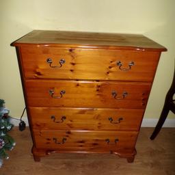 I HAVE FOR SALE PINE CHEST OF DRAWERS IN VERY GOOD CONDITION. ALL DRAWERS ARE VERY SPACEFUL AND CLEAN. COMING FROM PETS AND SMOKE FREE HOME. COLLECTION FROM NORTHALLERTON OR CAN DELIVER FOR FUEL COST