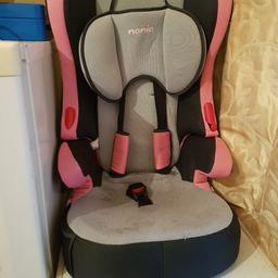 car seat 1yr + never been in a accident . needs a wash apart from that good condition