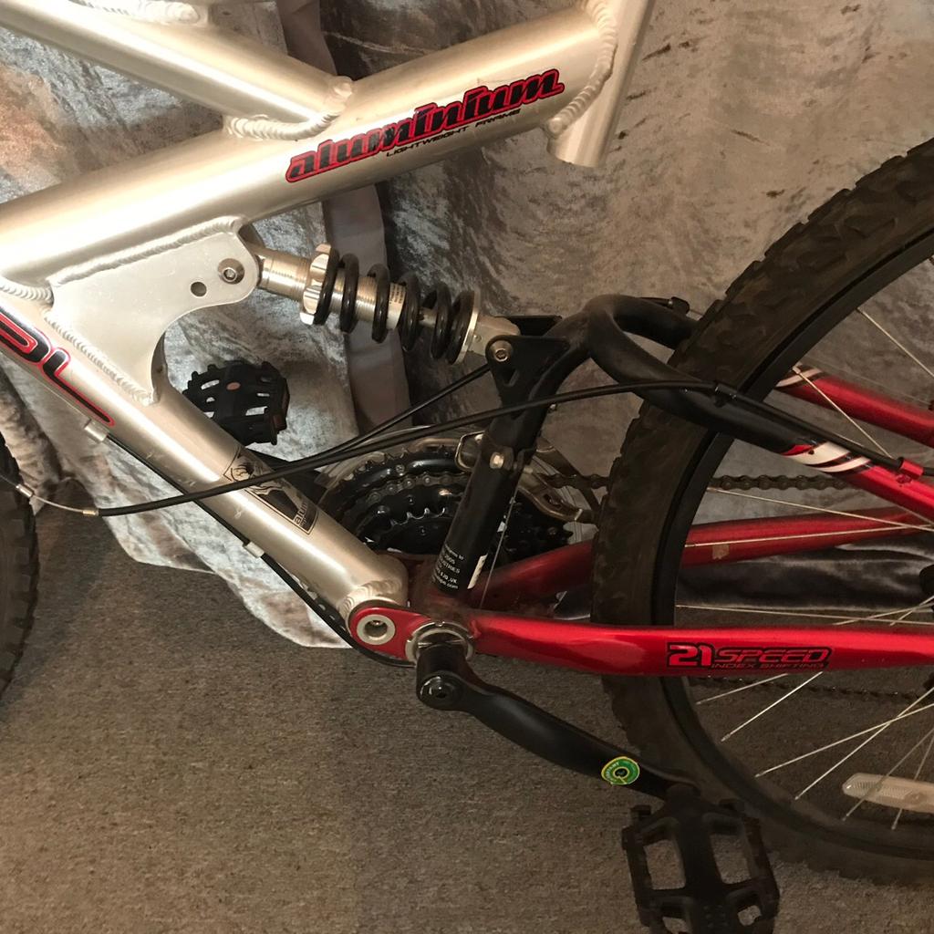 EQUATOR VERTICAL MOUNTAIN BIKE in E15 London for 35.00 for sale