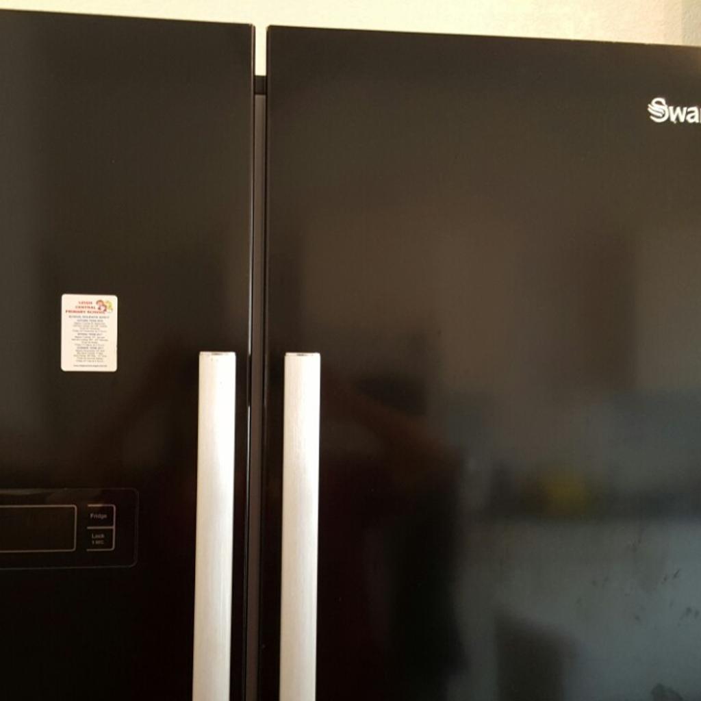 Swan double door fridge freezer black in WN7 Wigan for £175.00 for sale