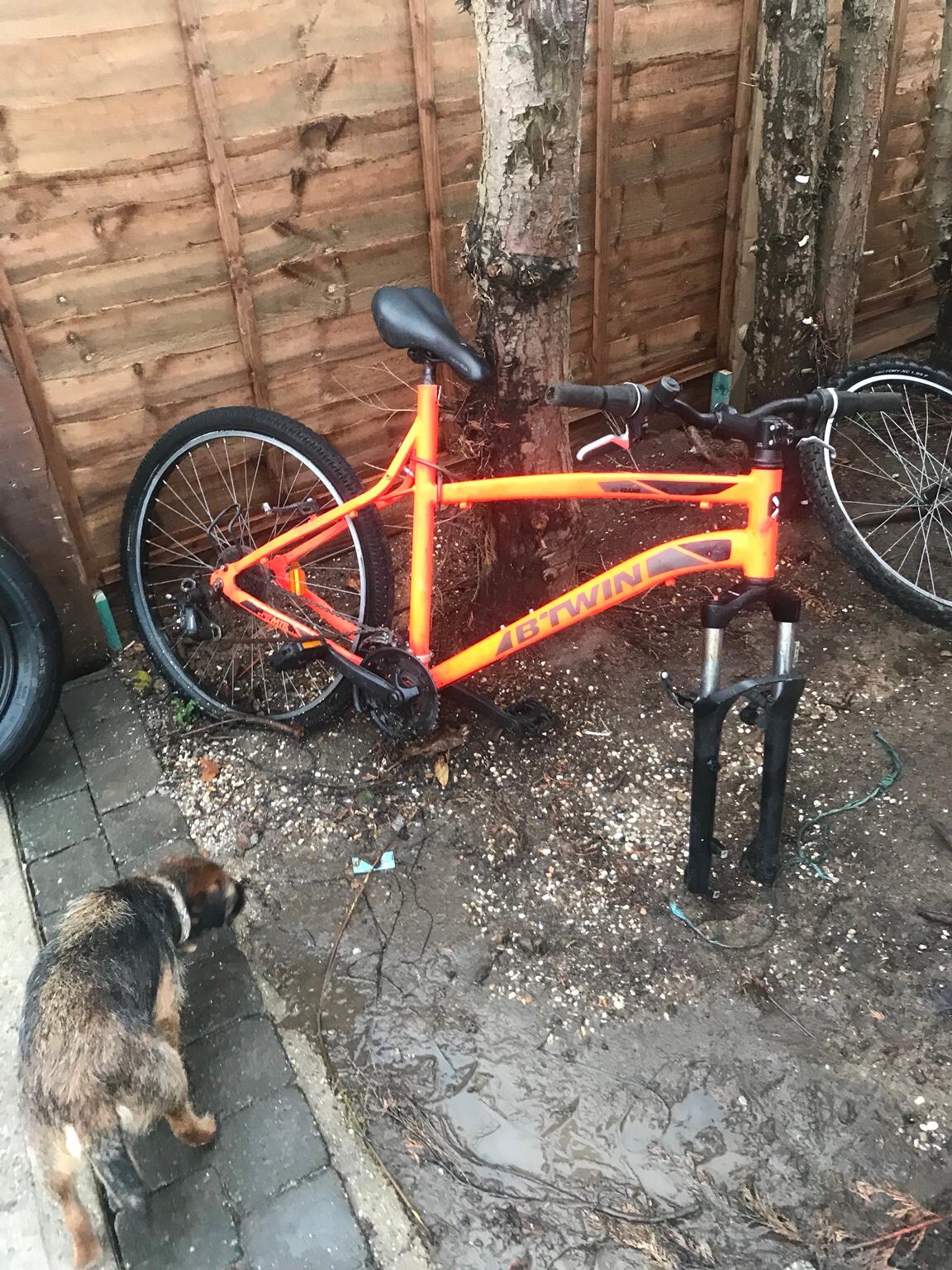 Btwin rockrider 340 orange bike in SS8 Point for 20.00 for sale