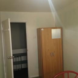 2 Rooms for rent in Wigan  close to town center, lidl, tesco,
Rent will be 55p/w single one and 65p/w middle one.
Guarantees needed.
For more info contact me...