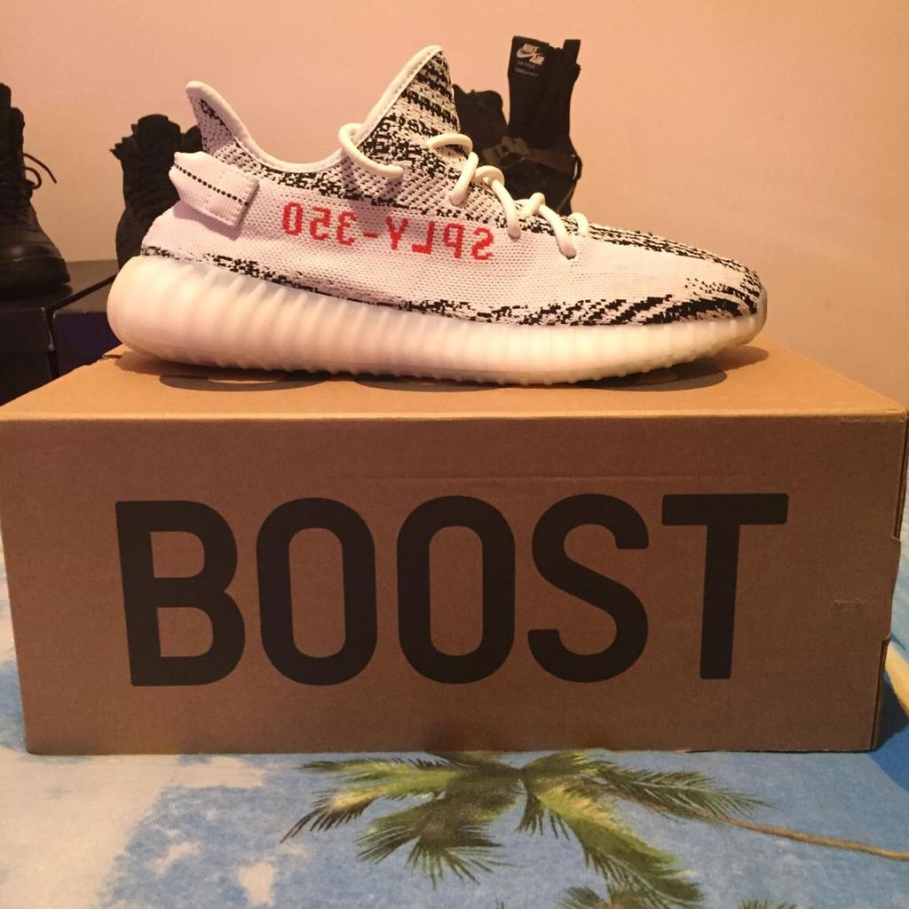 Yeezy 350 store zebra prezzo