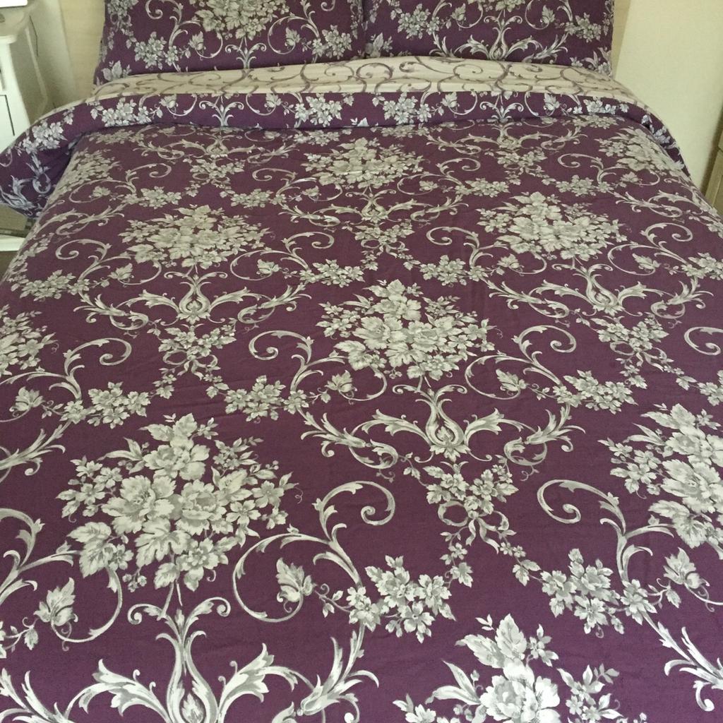 Dunelm bed set purple grey white in B14 Birmingham für 25,00 £ zum