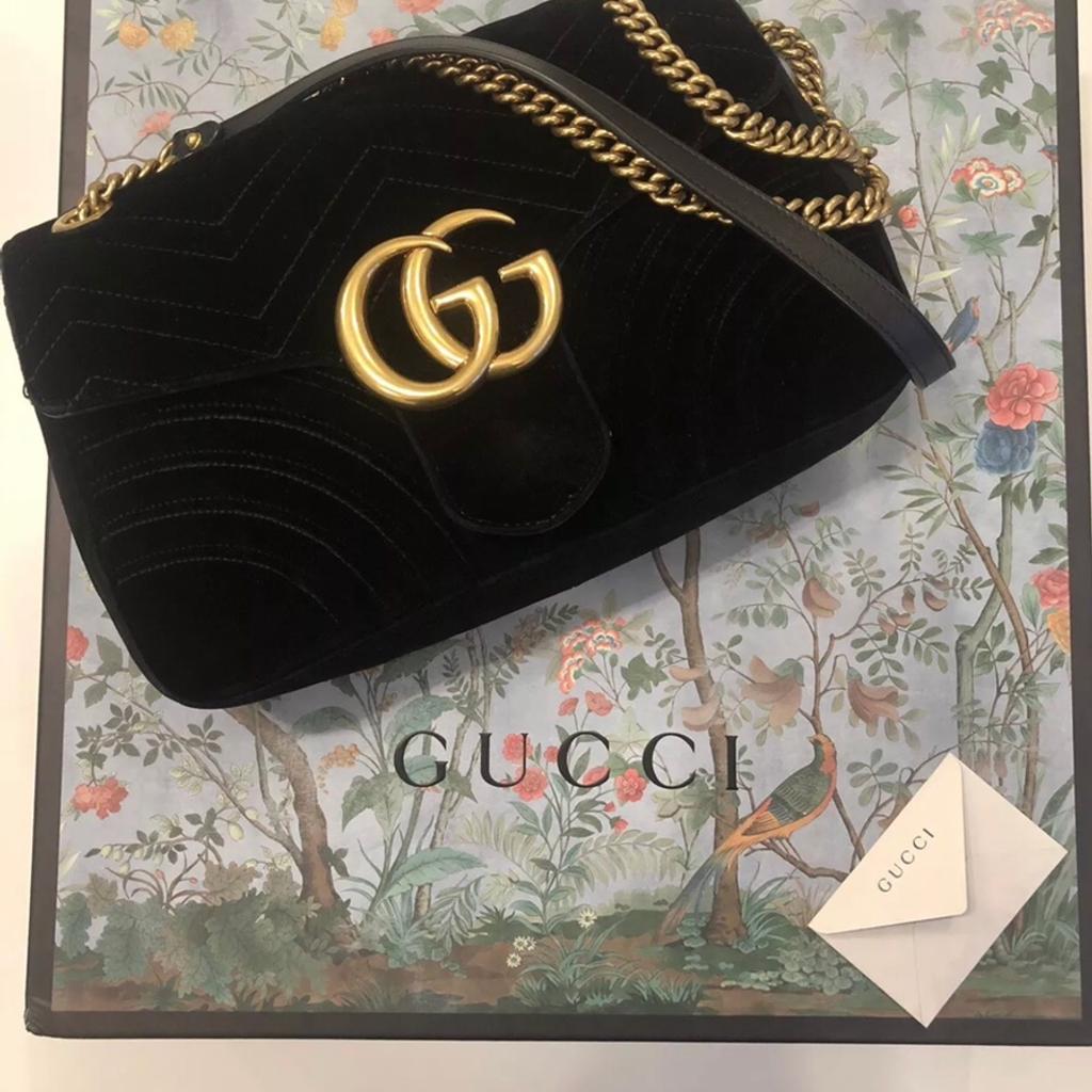 Gucci 'GG Marmont' Samt-Schultertasche in Schwarz