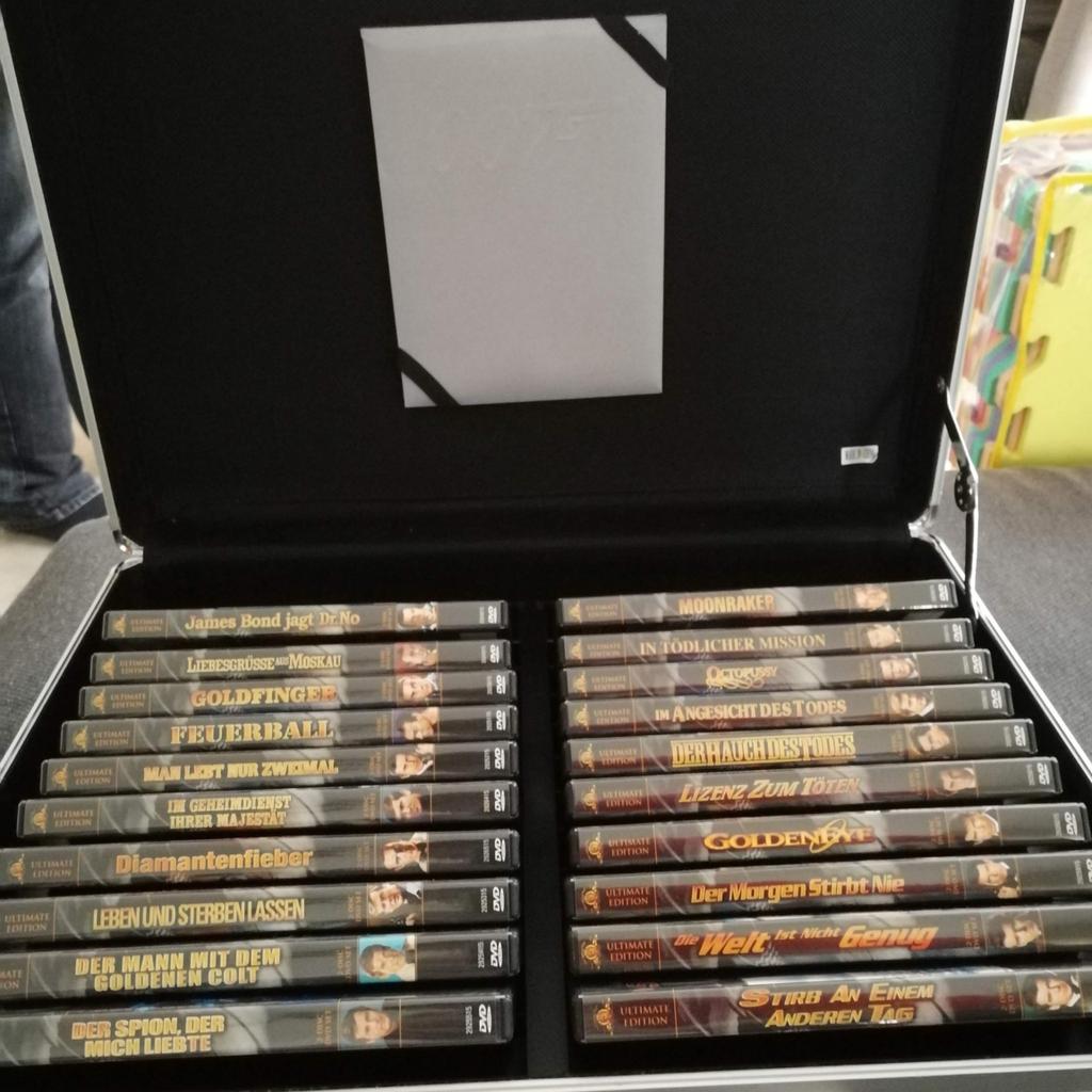 James Bond 007: Ultimate Edition Monster-Case in 45968 Gladbeck für € ...