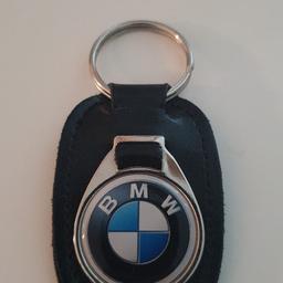 Verkaufe hier einen Schlüsselanhänger Original BMW 
Versand möglich 
Preis ohne Versandkosten