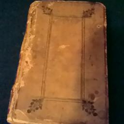 Vendo libro antico greco-latino 1680 buone condizioni misura 14 x 8 cm.altezza 3 cm.circa imperfezioni di copertina ritiro in zona o spedizione a carico