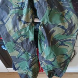 Gortex dpm waterproofs, top is 42/44" chest and bottoms 33/36"waist according to the nato size. I would say they are a size bigger. No offers it's £20