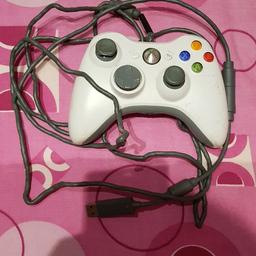 Xbox 360 controller we used buy still works tho 

collection from thornhill 
Dewsbury
