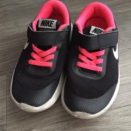 very good condition NIKE flex size11UK - 28.5 EUR smoke pet home free
collection Mitcham CR4